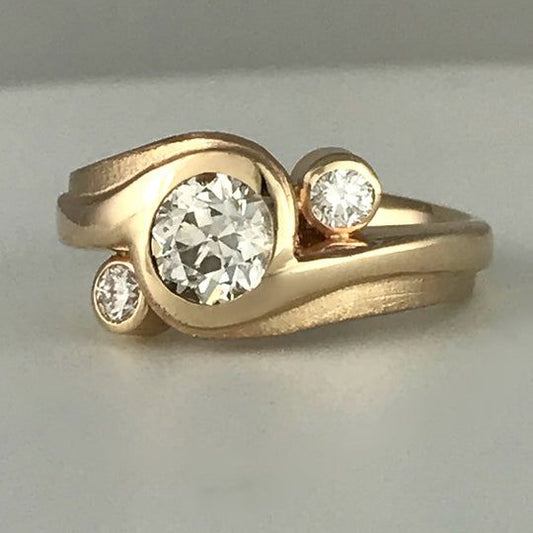 Vintage Irregular Golden Forged Zirconia Ring-Maryam Jewelry