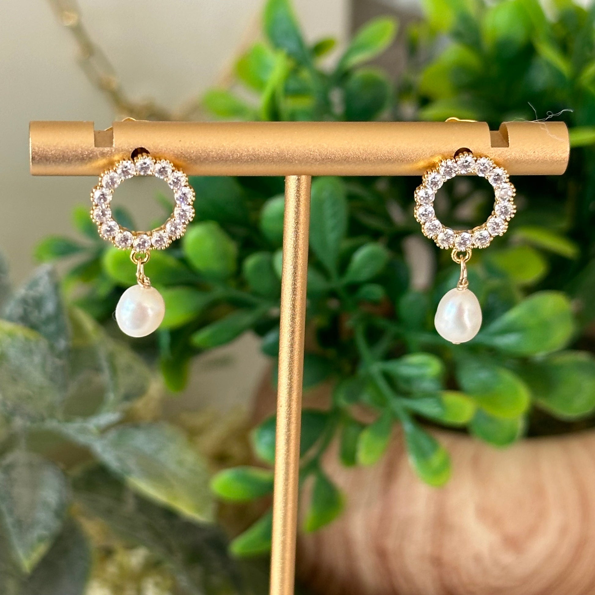Belina Open Circle Pearl Earrings-Maryam Jewelry