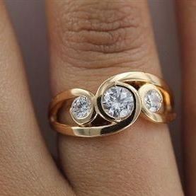 Vintage Inlaid Zirconia Spiral Gold Ring-Maryam Jewelry