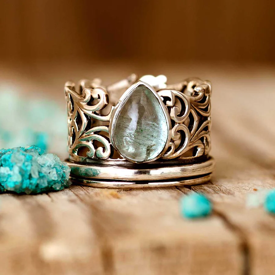Vintage Inlaid Crystal Drop Hollow Ring-Maryam Jewelry