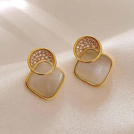 Vintage Gold Round Crossing Diamond Dangle Earrings-Maryam Jewelry