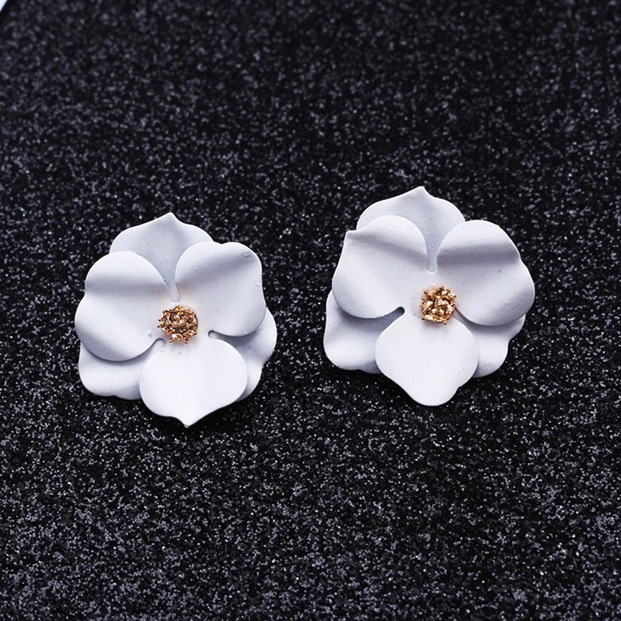Vintage White Flower Earrings-Maryam Jewelry