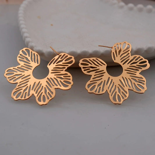 Vintage Gold Hollow Floral Earrings-Maryam Jewelry