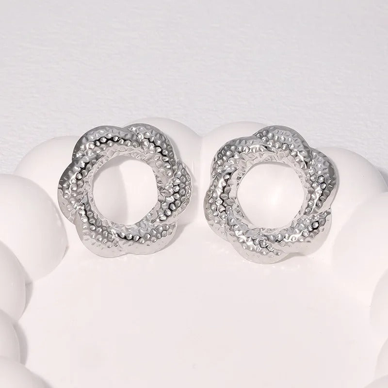 Vintage Silver Hammered Flower Earrings-Maryam Jewelry